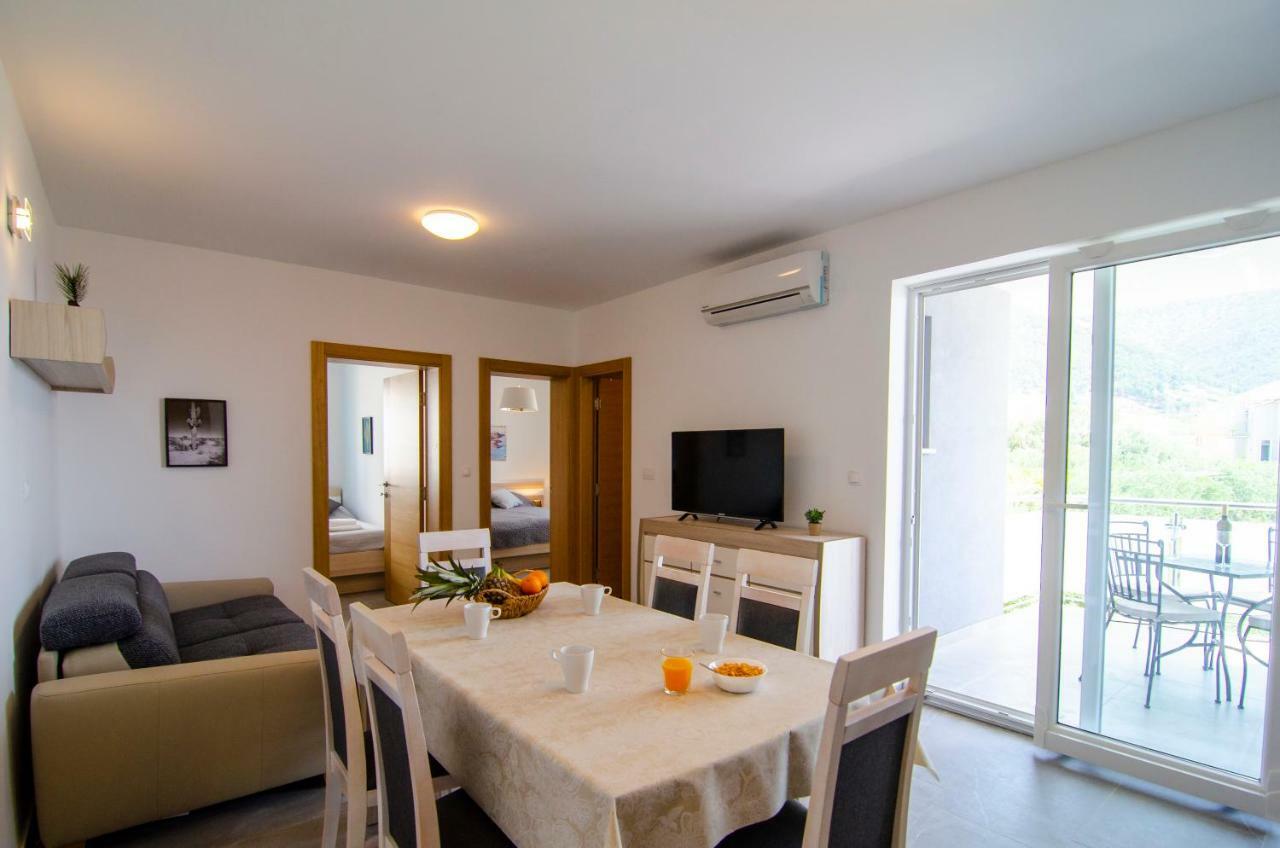 Apartments Sara 3 Bol Ngoại thất bức ảnh