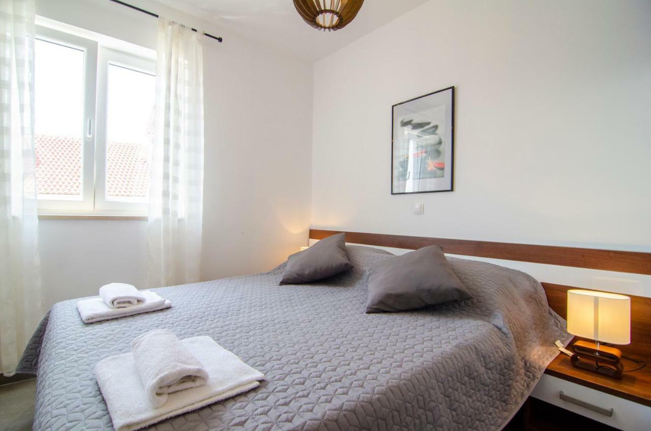 Apartments Sara 3 Bol Ngoại thất bức ảnh