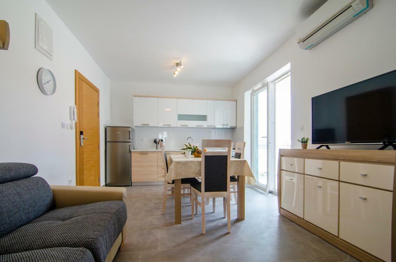 Apartments Sara 3 Bol Ngoại thất bức ảnh