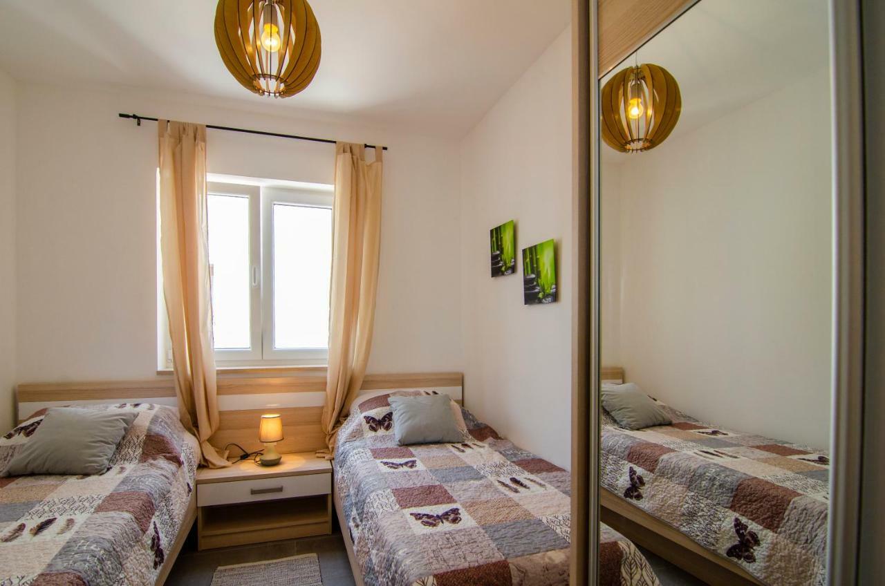 Apartments Sara 3 Bol Ngoại thất bức ảnh
